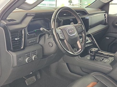 Used 2023 GMC Sierra 1500 AT4 w/ AT4 Premium Package AWD/4WD image 16