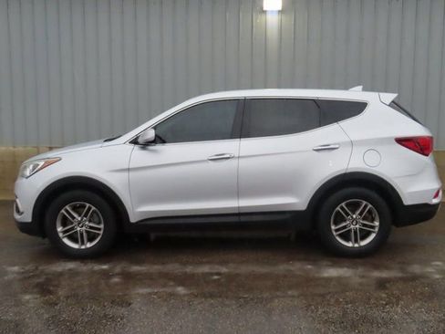 Used 2017 Hyundai Santa Fe Sport image 6