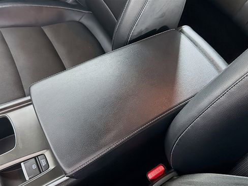 Used 2018 Honda Accord Sport image 18