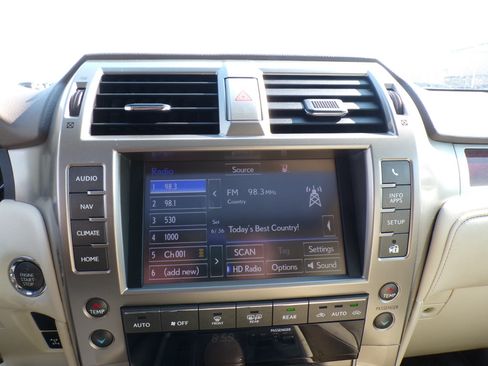 Used 2016 Lexus GX 460 w/ Premium Package AWD/4WD image 19