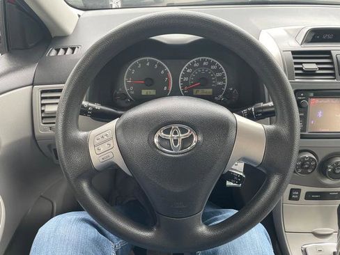 Used 2013 Toyota Corolla LE FWD image 17