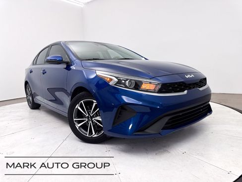 Used 2022 Kia Forte LXS w/ LXS Technology Package FWD image 1