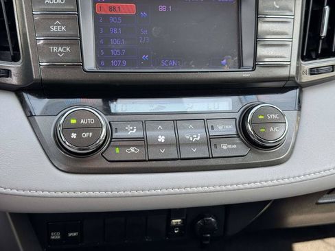 Used 2013 Toyota RAV4 XLE AWD/4WD image 6