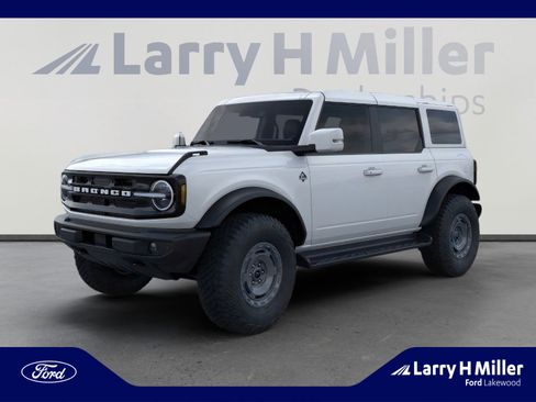 New 2025 Ford Bronco Outer Banks w/ Sasquatch Package AWD/4WD image 1