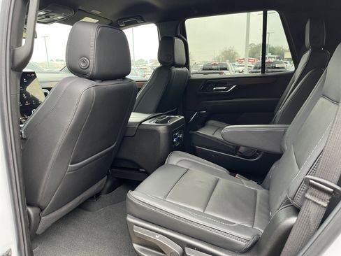 Used 2025 GMC Yukon Denali image 10