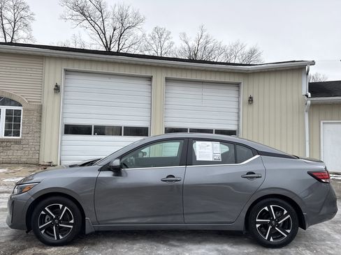 Used 2024 Nissan Sentra SV image 8