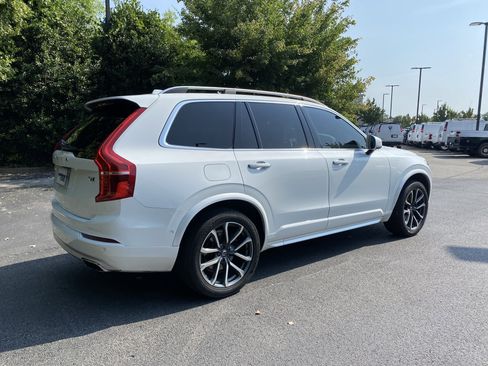 Used 2018 Volvo XC90 T6 Momentum w/ Convenience Package AWD/4WD image 9