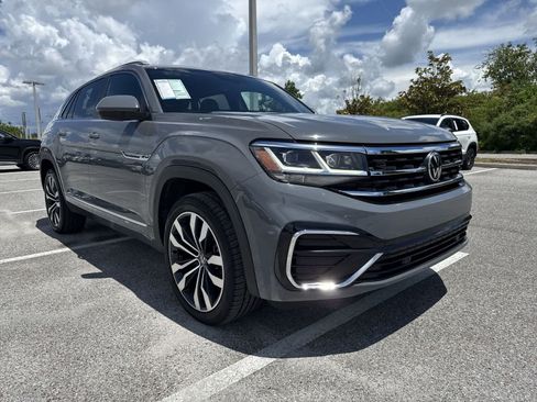 Used 2021 Volkswagen Atlas Cross Sport SEL R-Line FWD image 7