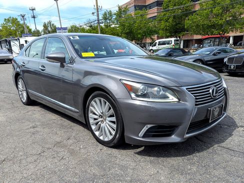 Used 2013 Lexus LS 460 AWD image 5