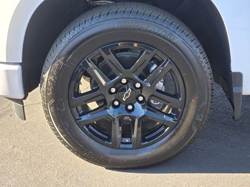 Certified 2025 Chevrolet Silverado 1500 Custom image 9