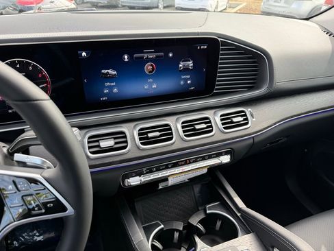 New 2026 Mercedes-Benz GLS 450 4MATIC image 23