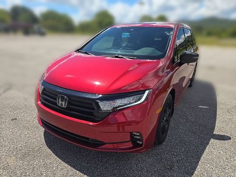 Used 2024 Honda Odyssey Sport image 9