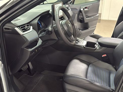 Used 2024 Toyota RAV4 XSE w/ Weather Package image 12