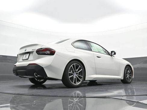 New 2026 BMW 230i Coupe w/ Premium Package RWD image 25
