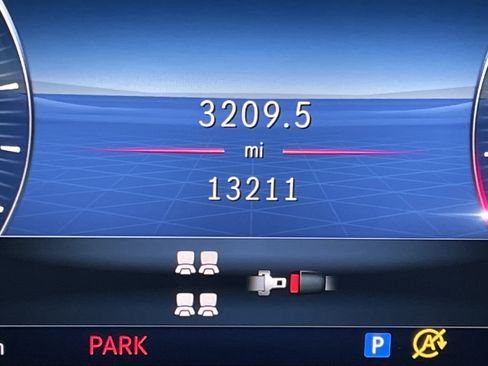 Certified 2025 Mercedes-Benz GLS 450 4MATIC image 27