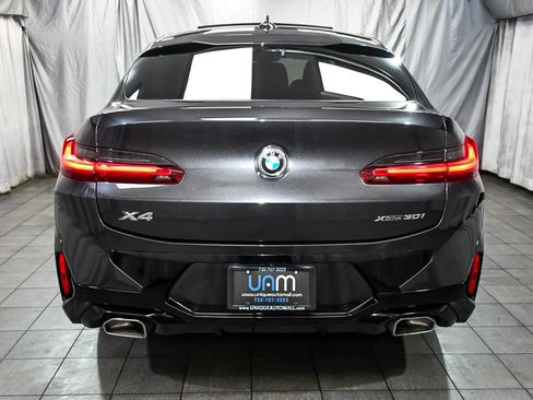 Used 2025 BMW X4 xDrive30i AWD/4WD image 5