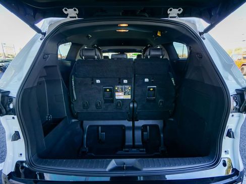 Used 2023 Toyota Sienna XSE image 37