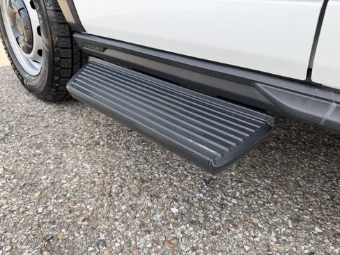 Used 2018 Ford Transit 350 XL image 49