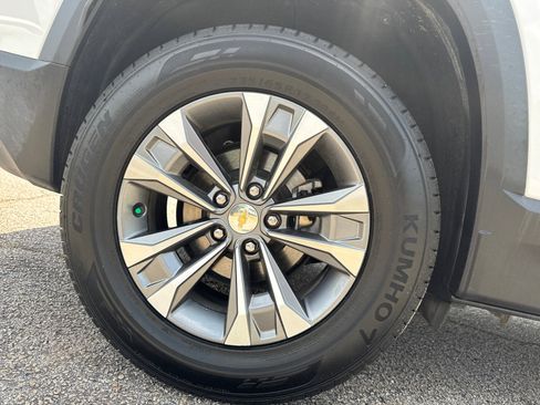 Used 2025 Chevrolet Equinox LT w/ Convenience Package II AWD/4WD image 19