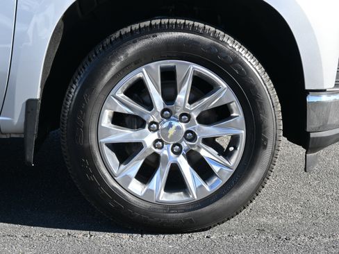 Used 2019 Chevrolet Silverado 1500 LTZ w/ LTZ Convenience Package image 13