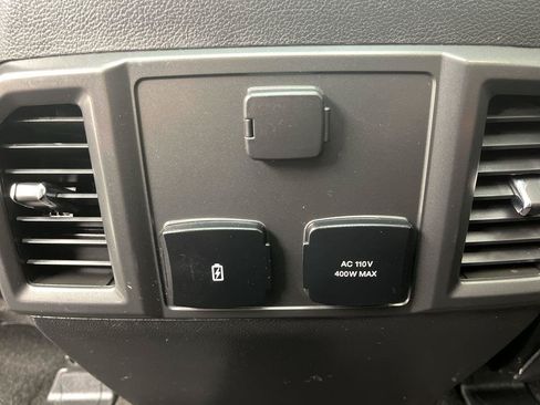 Used 2018 Ford F150 Lariat AWD/4WD image 14