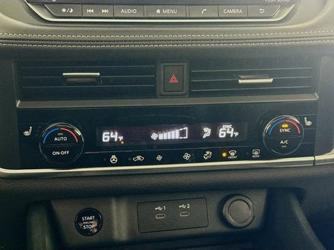 Used 2024 Nissan Rogue SV w/ SV Premium Package image 13