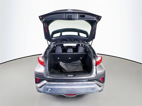 Used 2018 Toyota C-HR XLE image 27