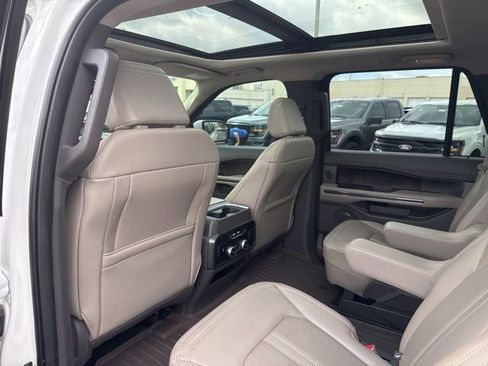 Used 2021 Ford Expedition Limited image 23