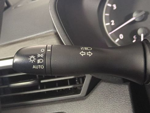 Used 2025 Nissan Altima 2.5 SV FWD image 26