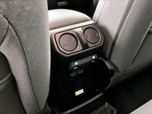 Used 2025 Jeep Wrangler Unlimited Sahara AWD/4WD image 9