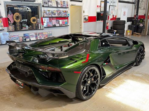 Used 2021 Lamborghini Aventador SVJ AWD/4WD image 42