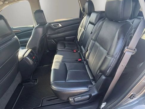 Used 2019 Nissan Pathfinder Platinum AWD/4WD image 23