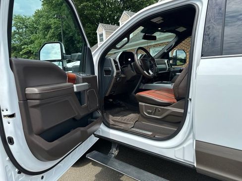Used 2022 Ford F250 King Ranch w/ FX4 Off-Road Package AWD/4WD image 24