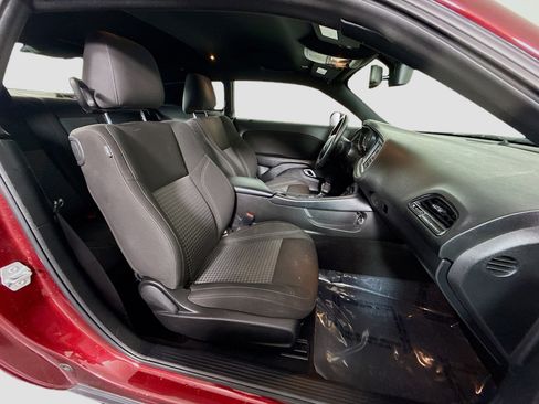 Used 2023 Dodge Challenger SXT image 27