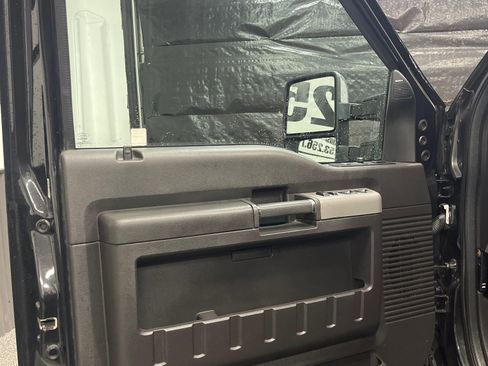 Used 2015 Ford F250 Lariat w/ Lariat Ultimate Package image 23