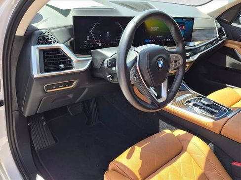 Certified 2024 BMW X7 xDrive40i AWD/4WD image 2