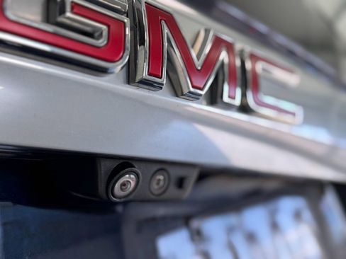 Used 2021 GMC Yukon Denali w/ Denali Premium Package image 39