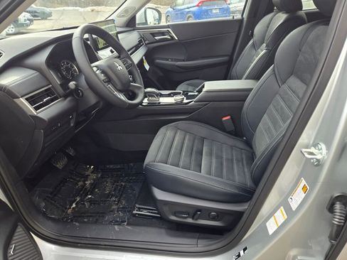 New 2026 Mitsubishi Outlander SE FWD image 14