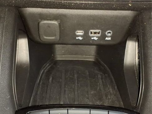 Used 2022 Chevrolet TrailBlazer LT w/ Convenience Package FWD image 21