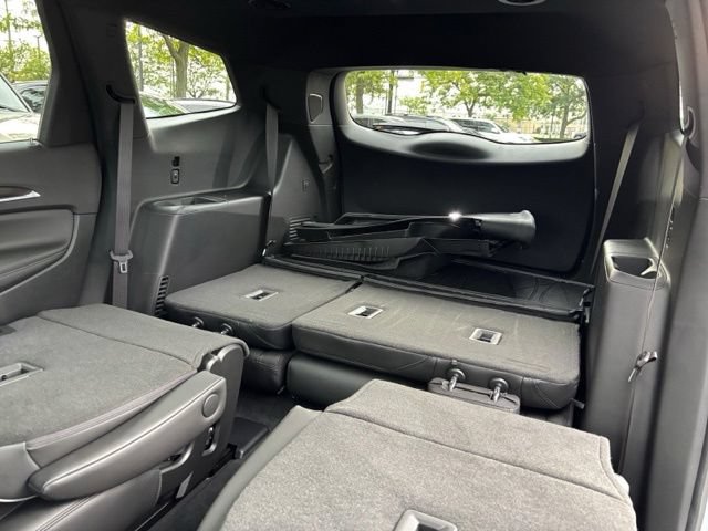 Used 2024 Buick Enclave Avenir w/ Avenir Technology Package AWD/4WD image 26