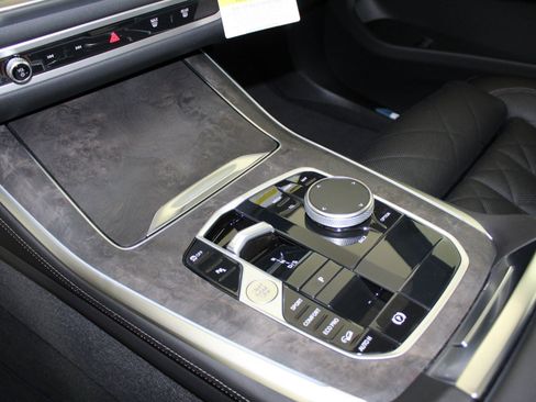 New 2026 BMW X5 xDrive40i w/ M Sport Package image 25