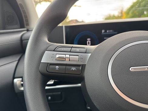 New 2026 Hyundai Tucson SE image 32