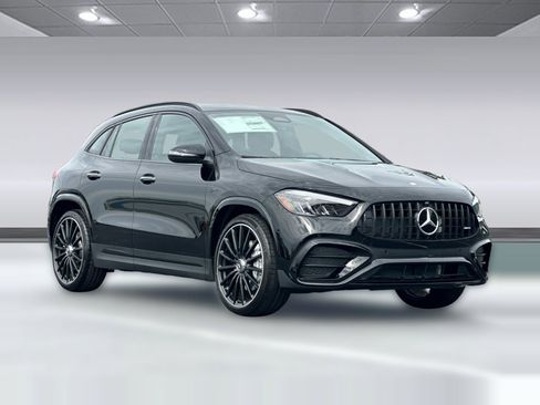 New 2026 Mercedes-Benz GLA 35 AMG 4MATIC image 6