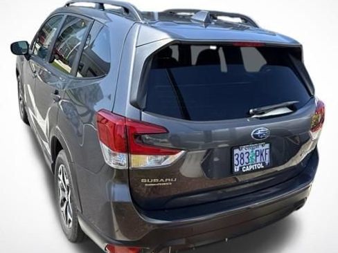 Certified 2023 Subaru Forester Premium AWD/4WD image 3