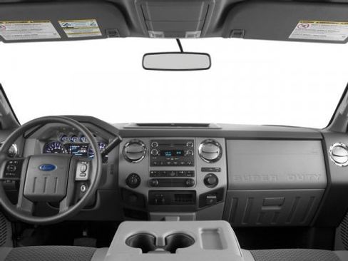 Used 2016 Ford F250 XL w/ XL Appearance Package image 5