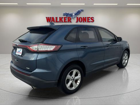 Used 2018 Ford Edge SE image 3