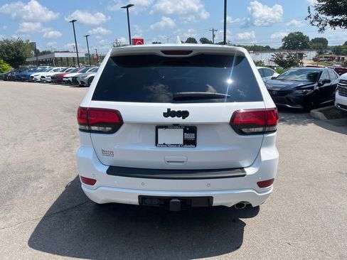 Used 2022 Jeep Grand Cherokee Laredo X RWD image 5