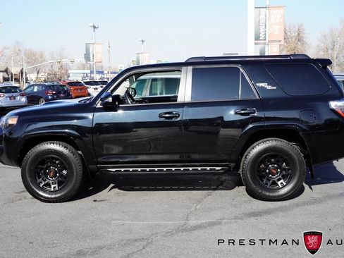 Used 2022 Toyota 4Runner TRD Off-Road Premium w/ Moonroof Package image 19