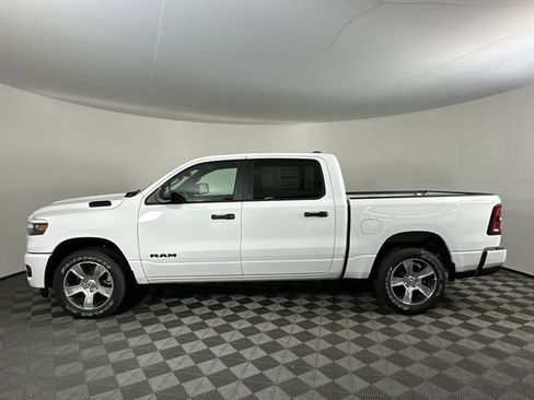 New 2026 RAM 1500 Express AWD/4WD image 10