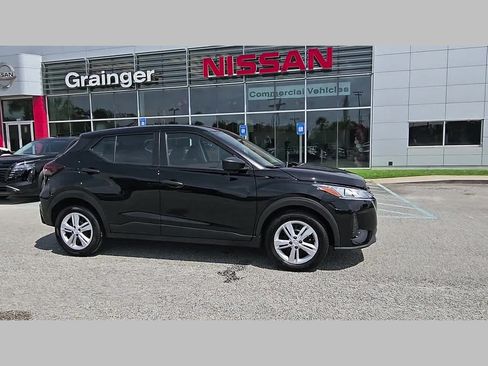 Used 2025 Nissan Kicks Play S FWD image 37